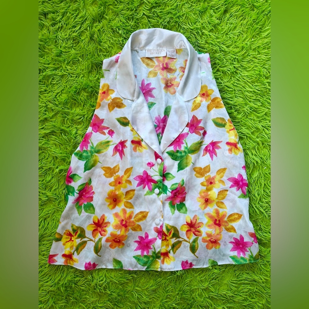Late 80's to early 90's gold label “Victoria’s Secret” satin button down blouse